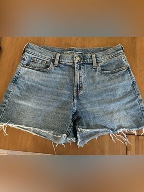 Distressed Mid-Rise Boyfriend Denim Shorts